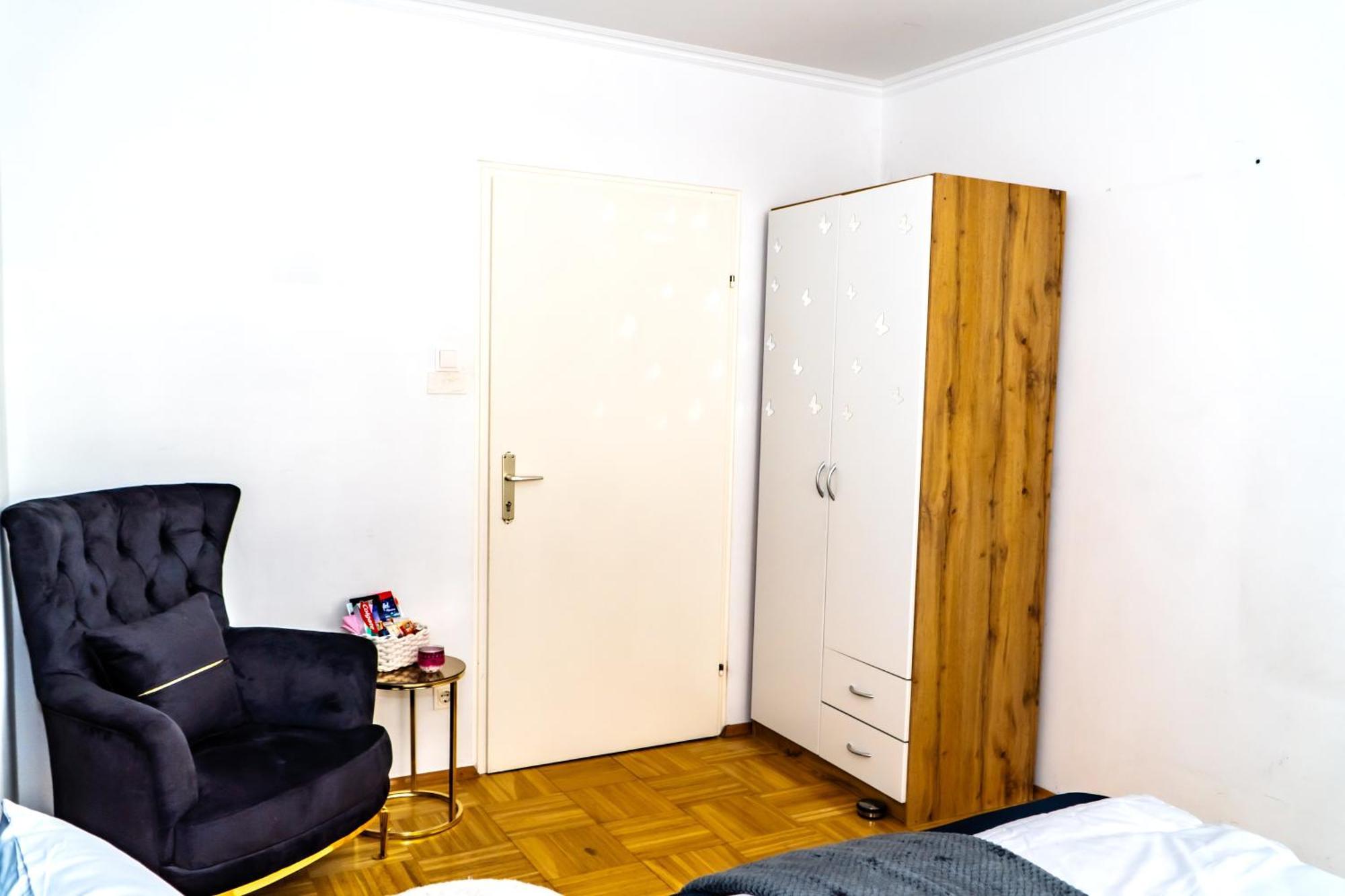 Spacious Rooms 5 Minutes To Wiener Stadthalle Exterior foto